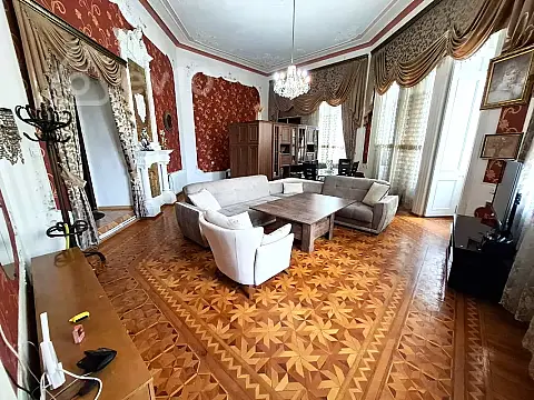 Satılır 3 otaqlı köhnə tikili 75 m²