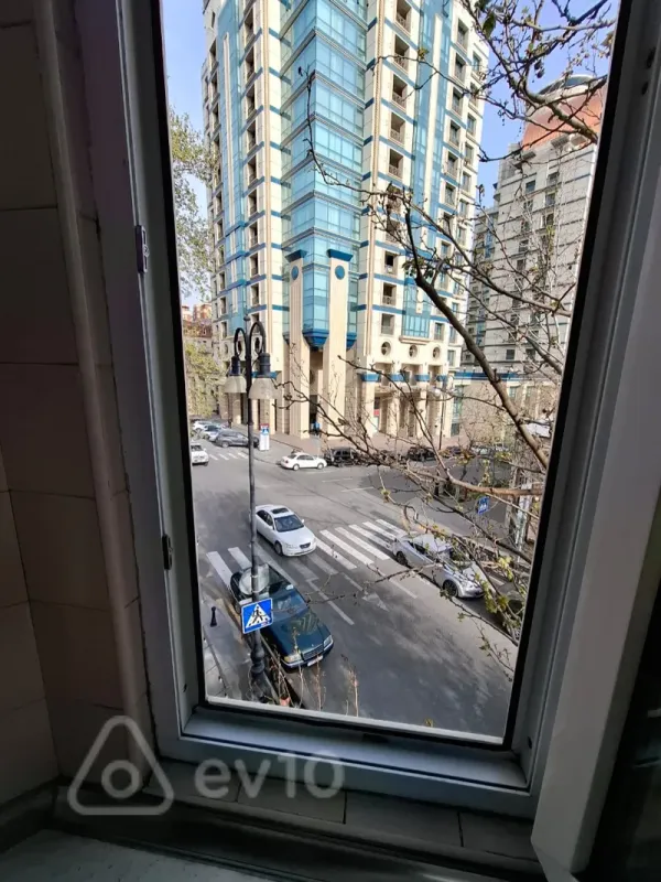 Satılır 3 otaqlı köhnə tikili 75 m²