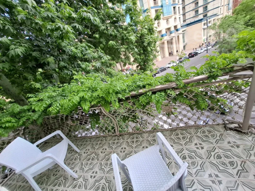 Satılır 3 otaqlı köhnə tikili 75 m²