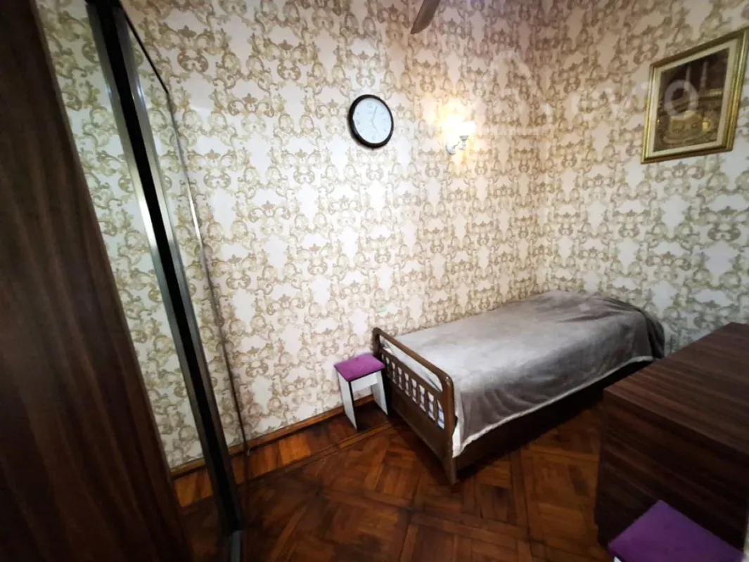 Satılır 3 otaqlı köhnə tikili 75 m²