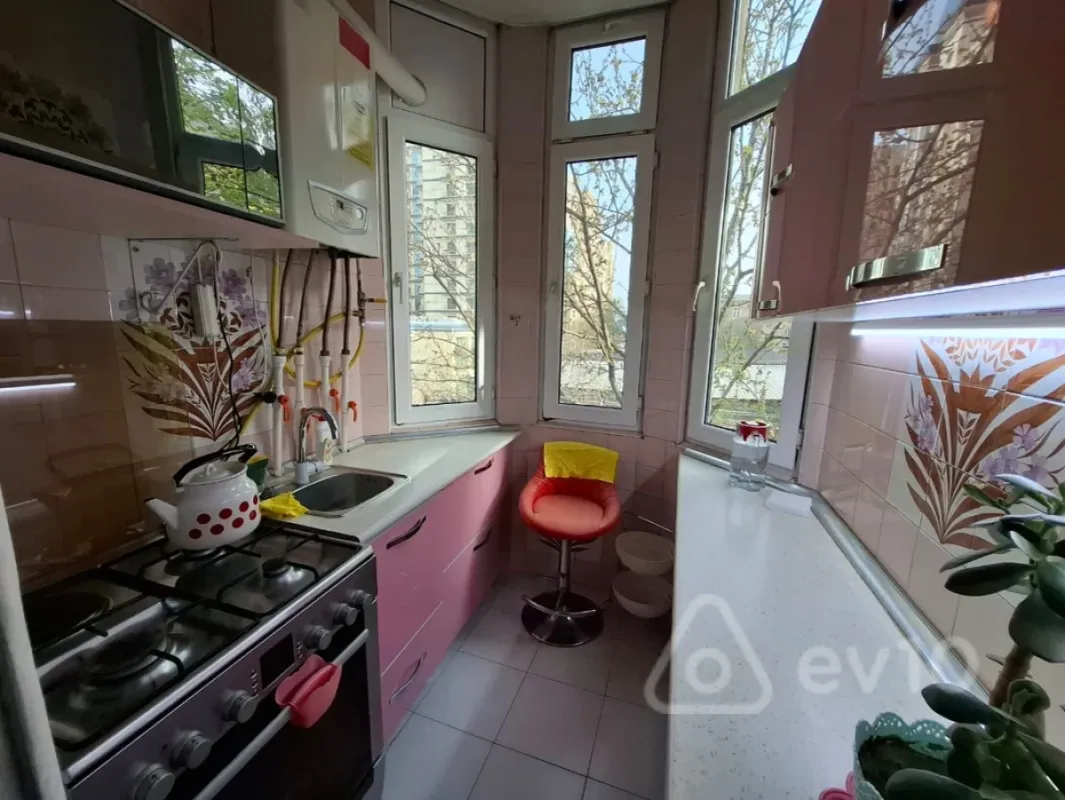 Satılır 3 otaqlı köhnə tikili 75 m²