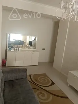 Kirayə verilir 2 otaqlı yeni tikili 70 m²