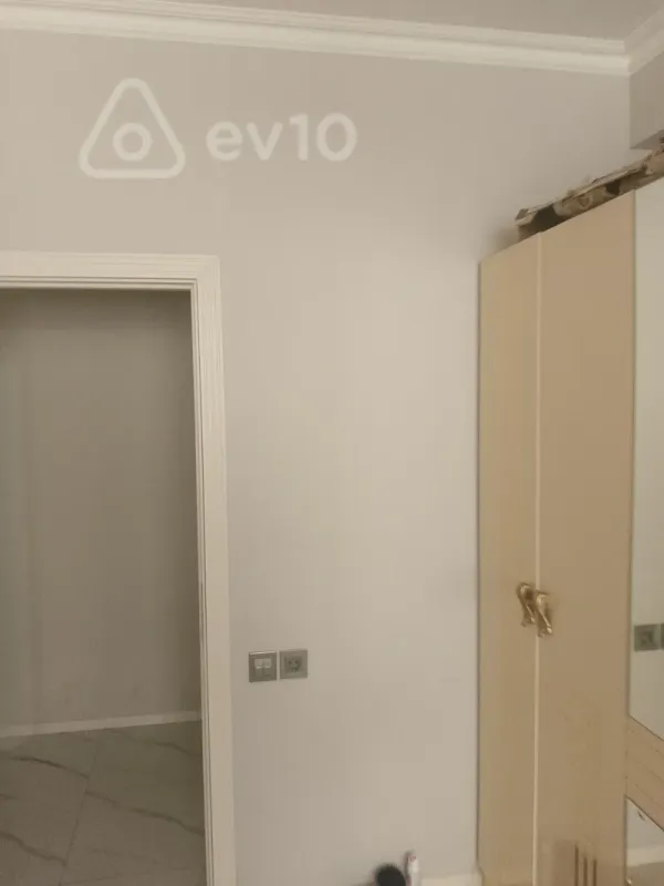 Kirayə verilir 2 otaqlı yeni tikili 70 m²