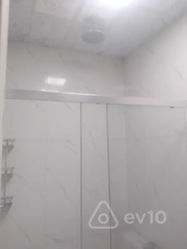 Kirayə verilir 2 otaqlı yeni tikili 70 m²