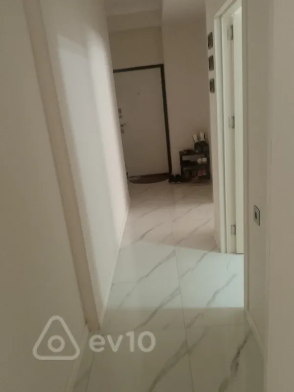 Kirayə verilir 2 otaqlı yeni tikili 70 m²