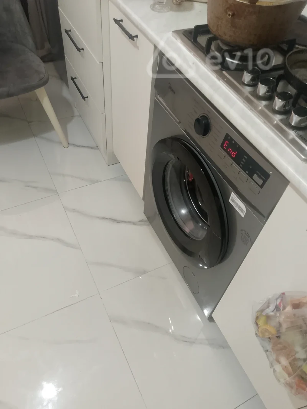 Kirayə verilir 2 otaqlı yeni tikili 70 m²