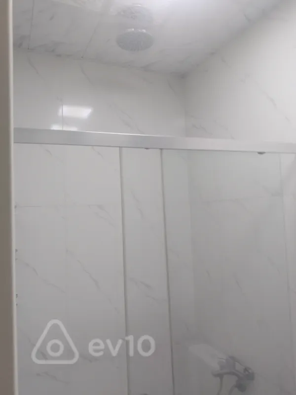 Kirayə verilir 2 otaqlı yeni tikili 70 m²