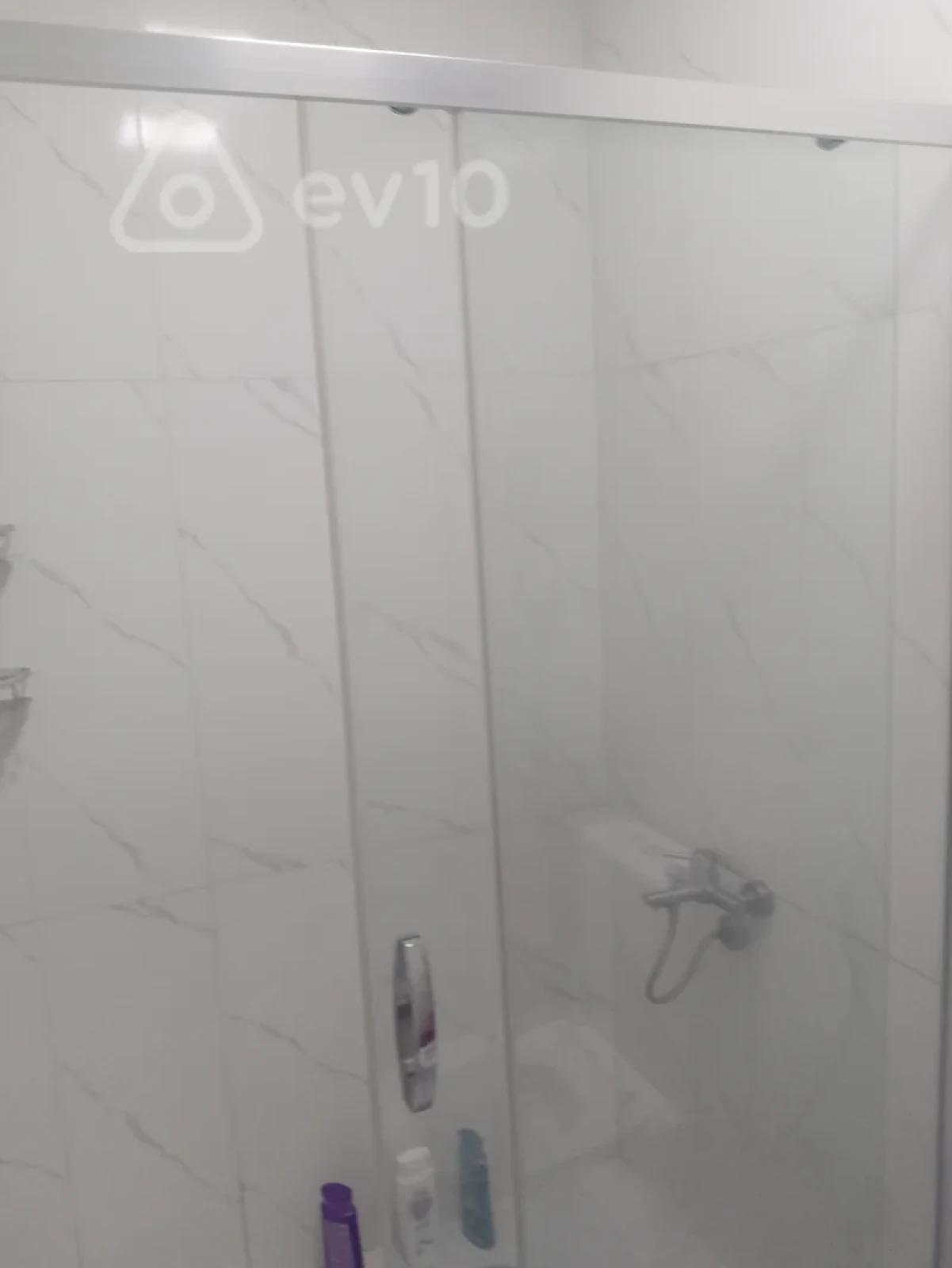 Kirayə verilir 2 otaqlı yeni tikili 70 m²