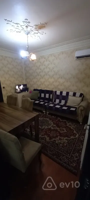 Kirayə verilir 2 otaqlı köhnə tikili 58 m²