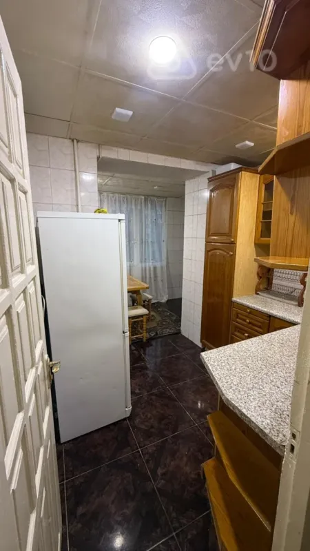 Kirayə verilir 2 otaqlı köhnə tikili 60 m²