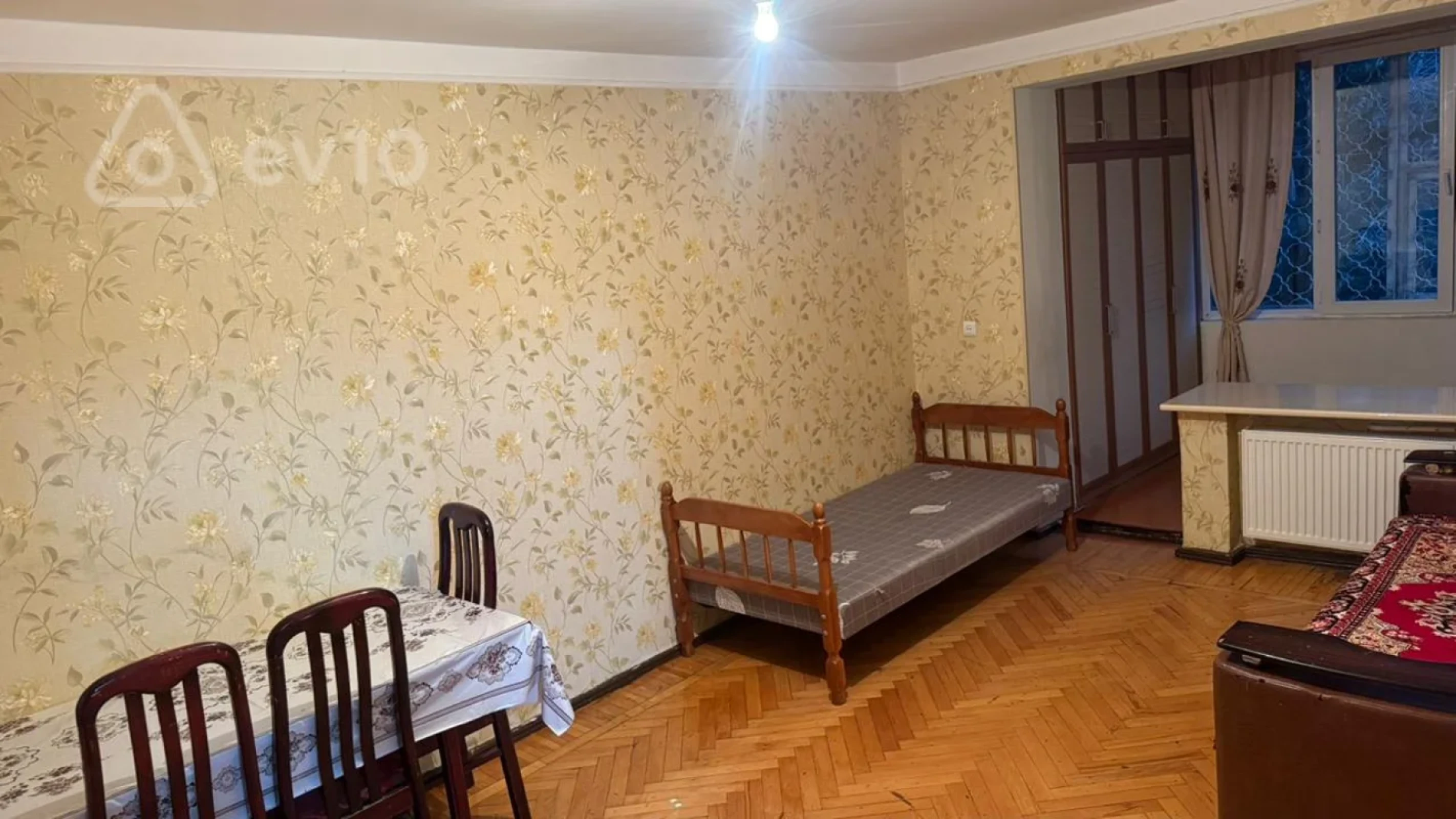 Kirayə verilir 2 otaqlı köhnə tikili 60 m²
