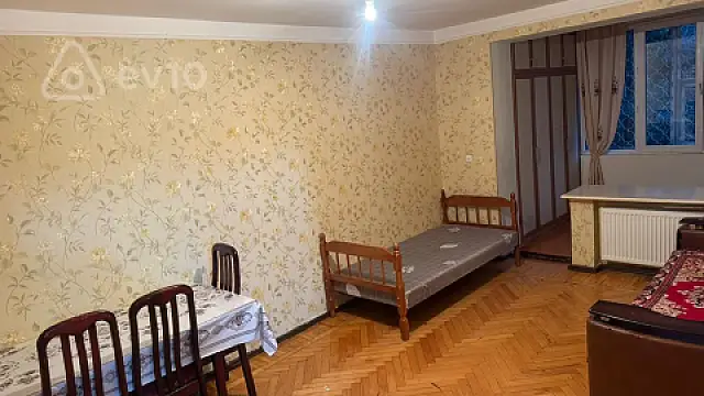 Kirayə verilir 2 otaqlı köhnə tikili 60 m²