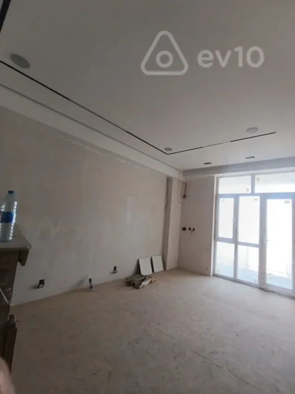 Satılır 2 otaqlı yeni tikili 60 m²