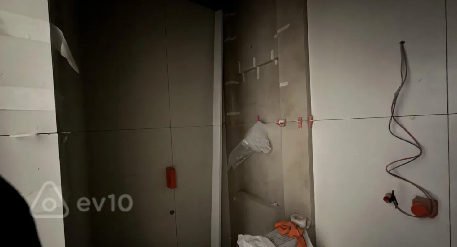 Satılır 2 otaqlı yeni tikili 60 m²