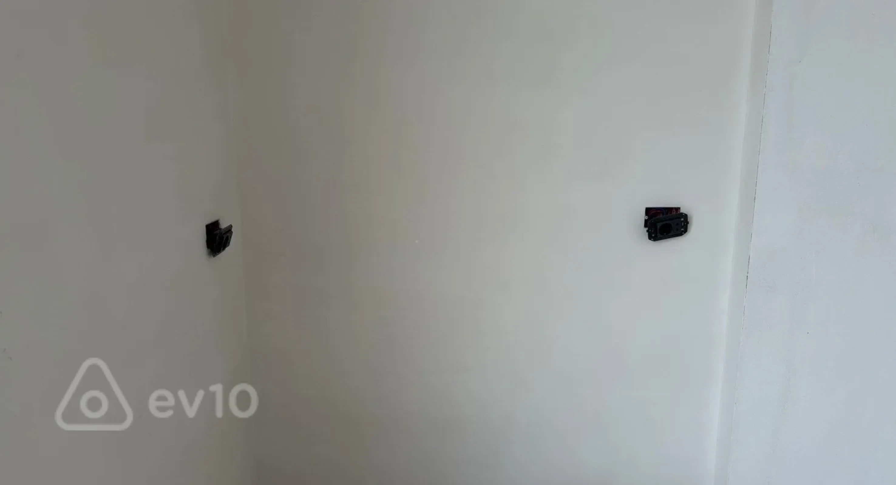 Satılır 2 otaqlı yeni tikili 60 m²