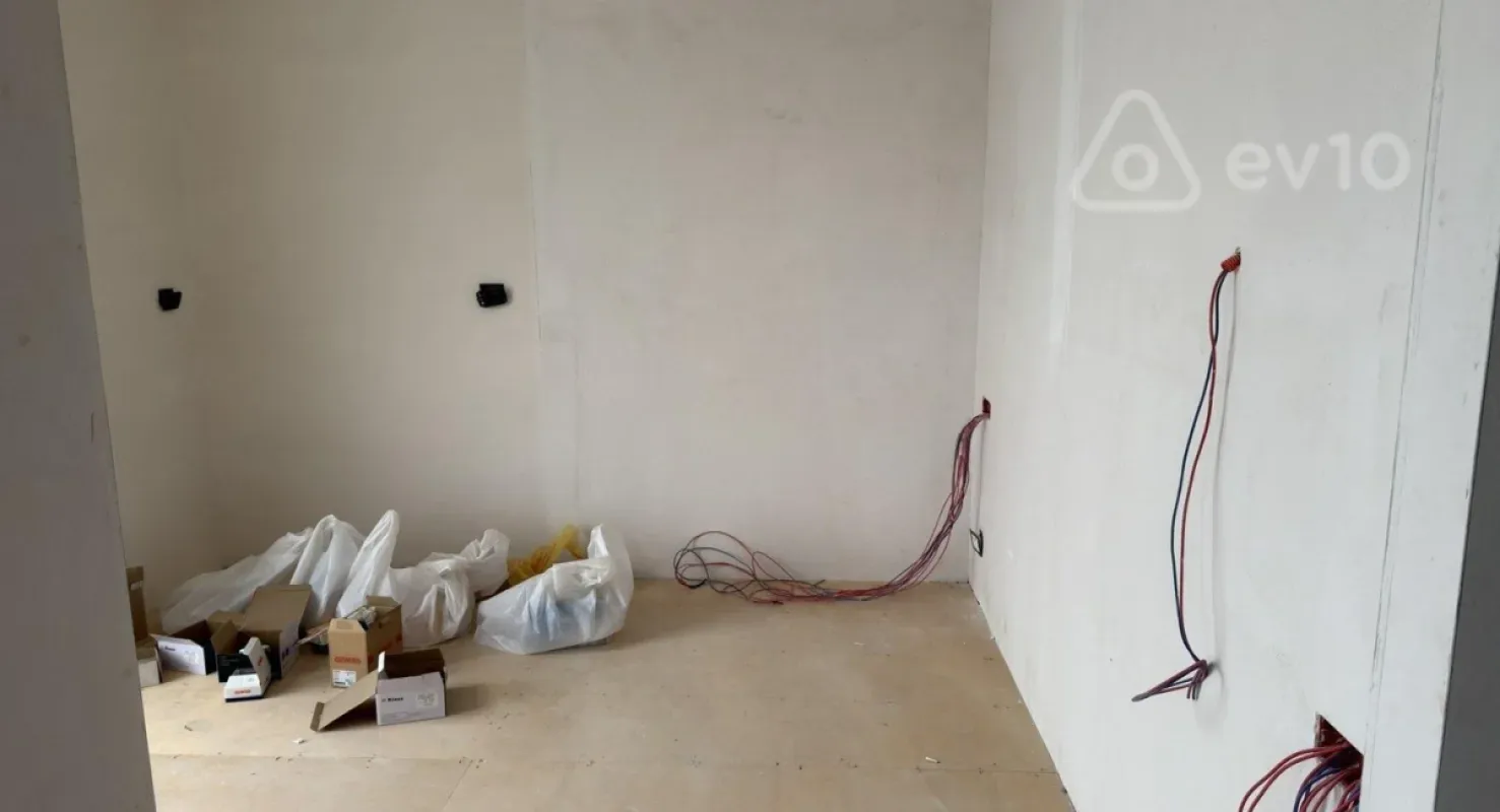 Satılır 2 otaqlı yeni tikili 60 m²