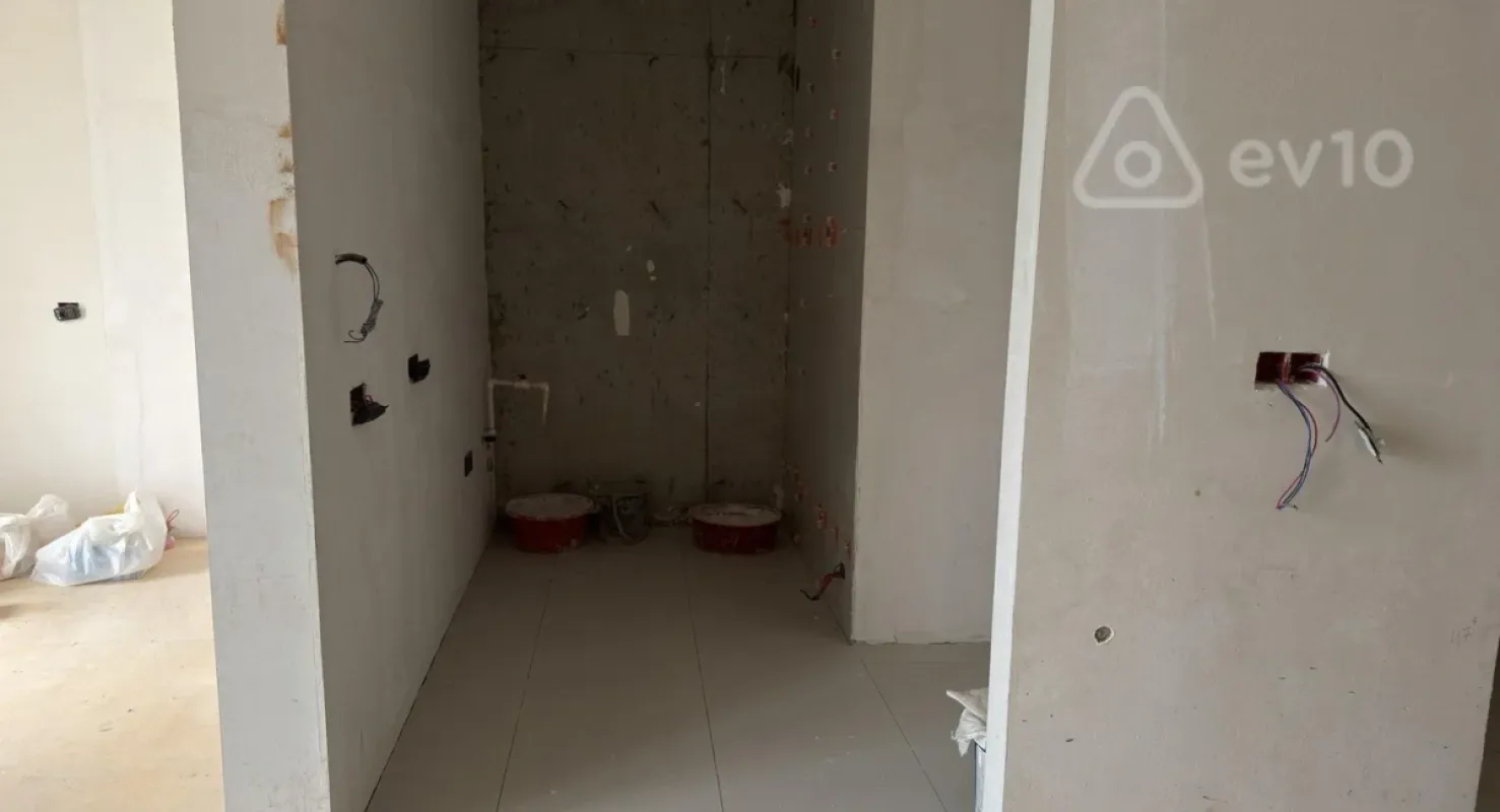 Satılır 2 otaqlı yeni tikili 60 m²