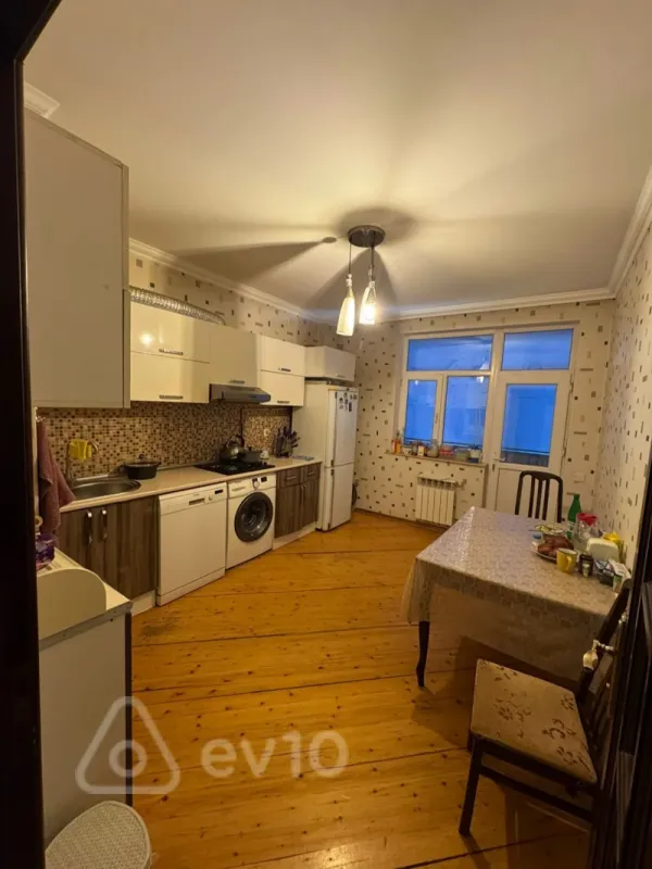Satılır 3 otaqlı yeni tikili 128 m²