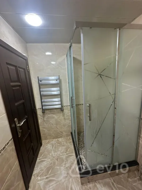 Satılır 3 otaqlı yeni tikili 128 m²