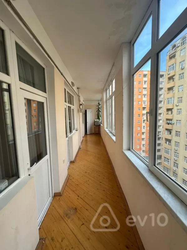 Satılır 3 otaqlı yeni tikili 128 m²