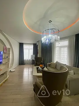 Satılır 3 otaqlı yeni tikili 160 m²