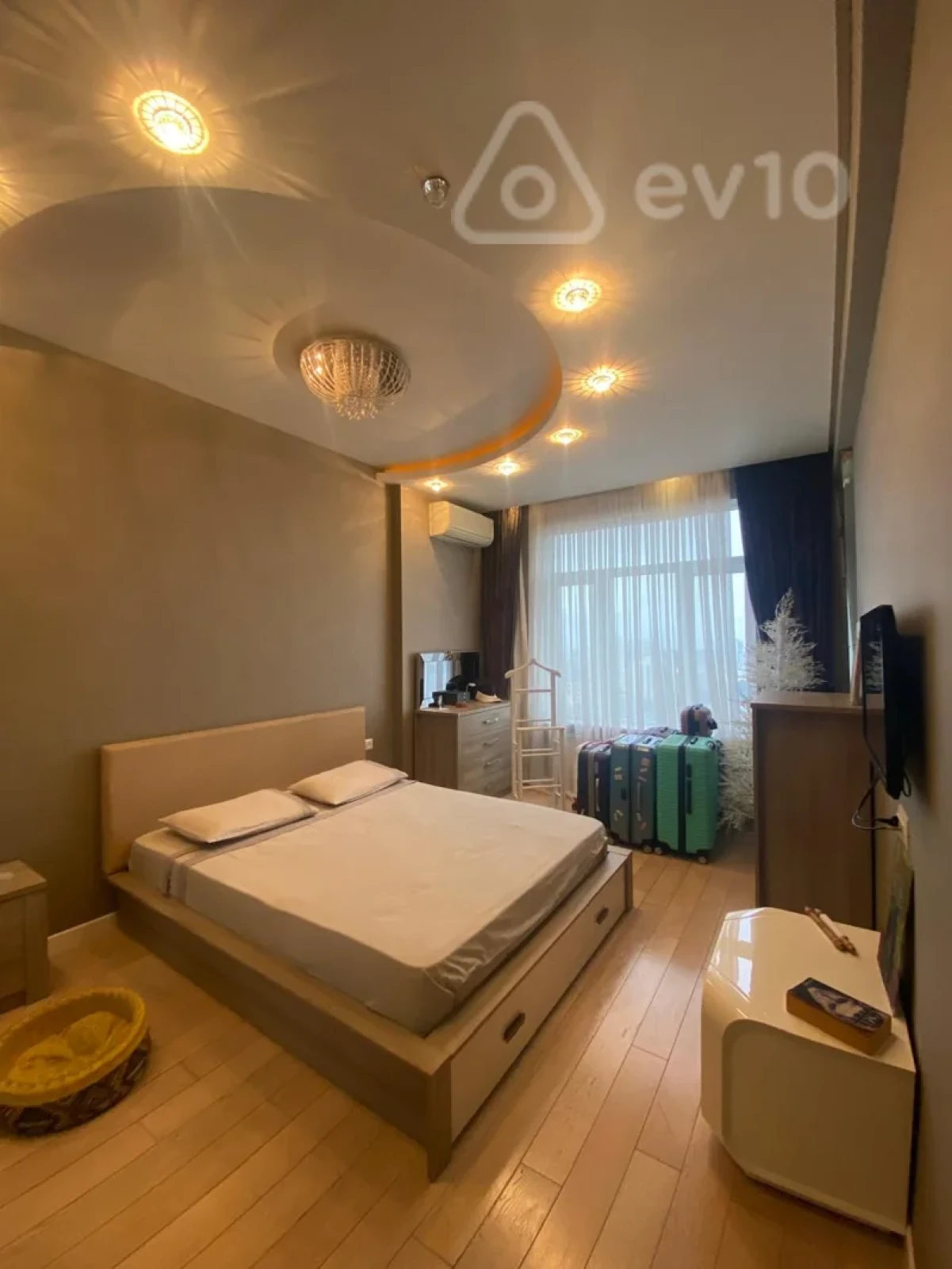 Satılır 3 otaqlı yeni tikili 160 m²