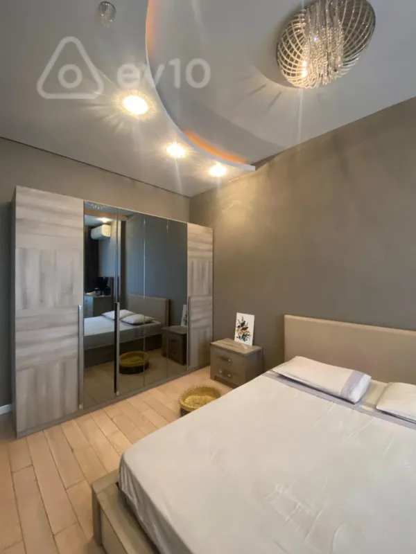 Satılır 3 otaqlı yeni tikili 160 m²