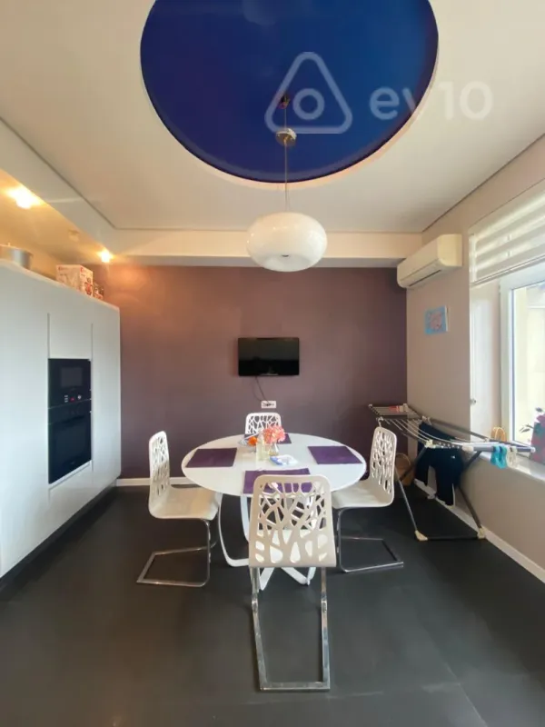 Satılır 3 otaqlı yeni tikili 160 m²