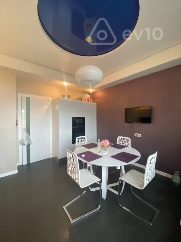 Satılır 3 otaqlı yeni tikili 160 m²