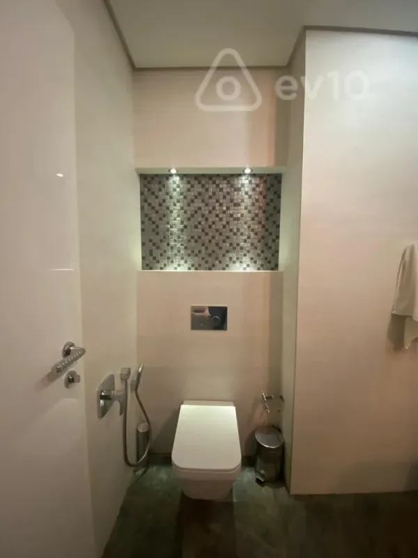 Satılır 3 otaqlı yeni tikili 160 m²