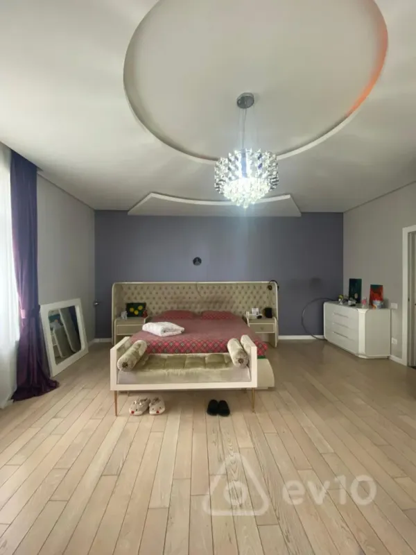 Satılır 3 otaqlı yeni tikili 160 m²