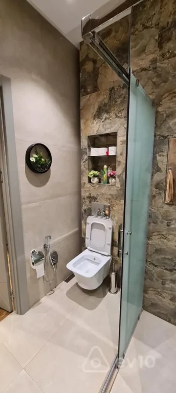 Kirayə verilir 5 otaqlı yeni tikili 246 m²