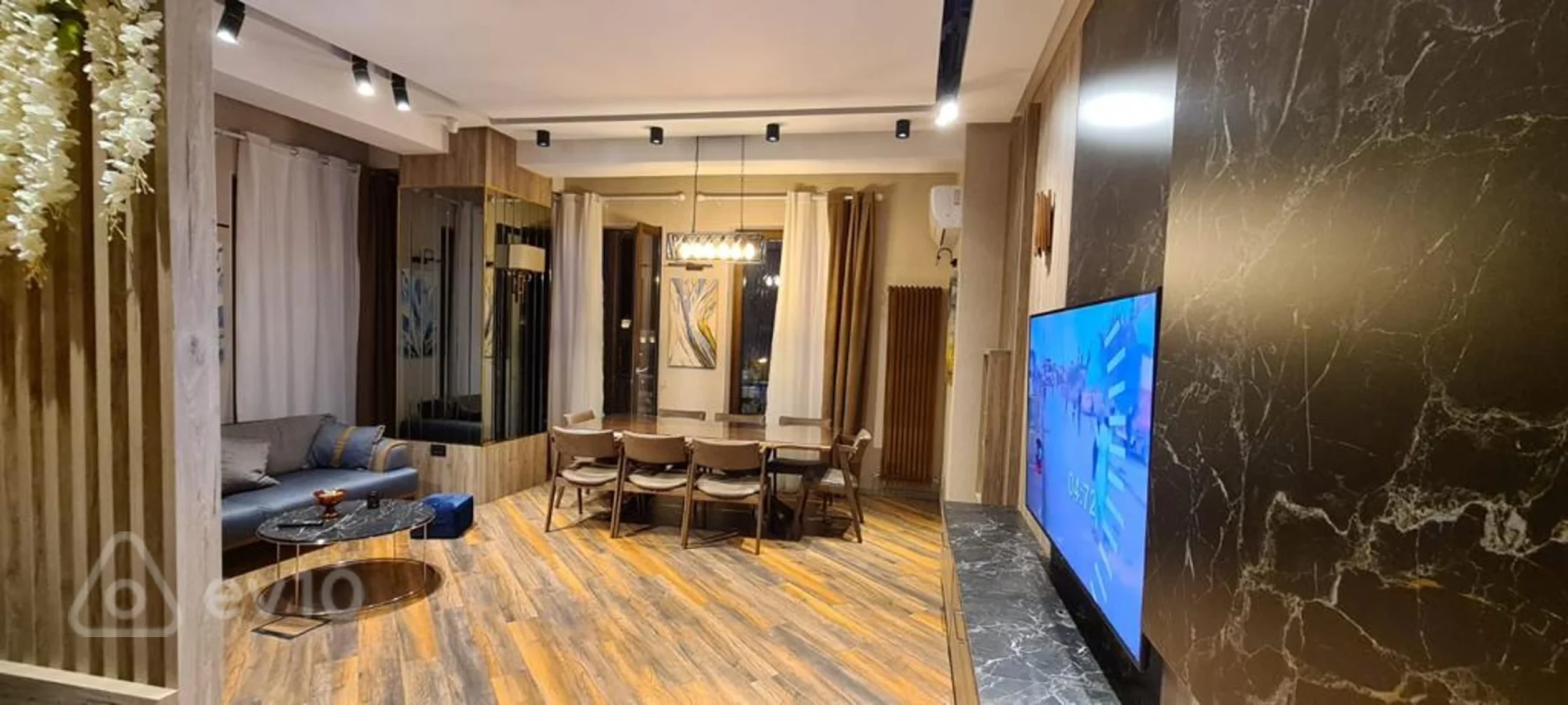 Kirayə verilir 5 otaqlı yeni tikili 246 m²