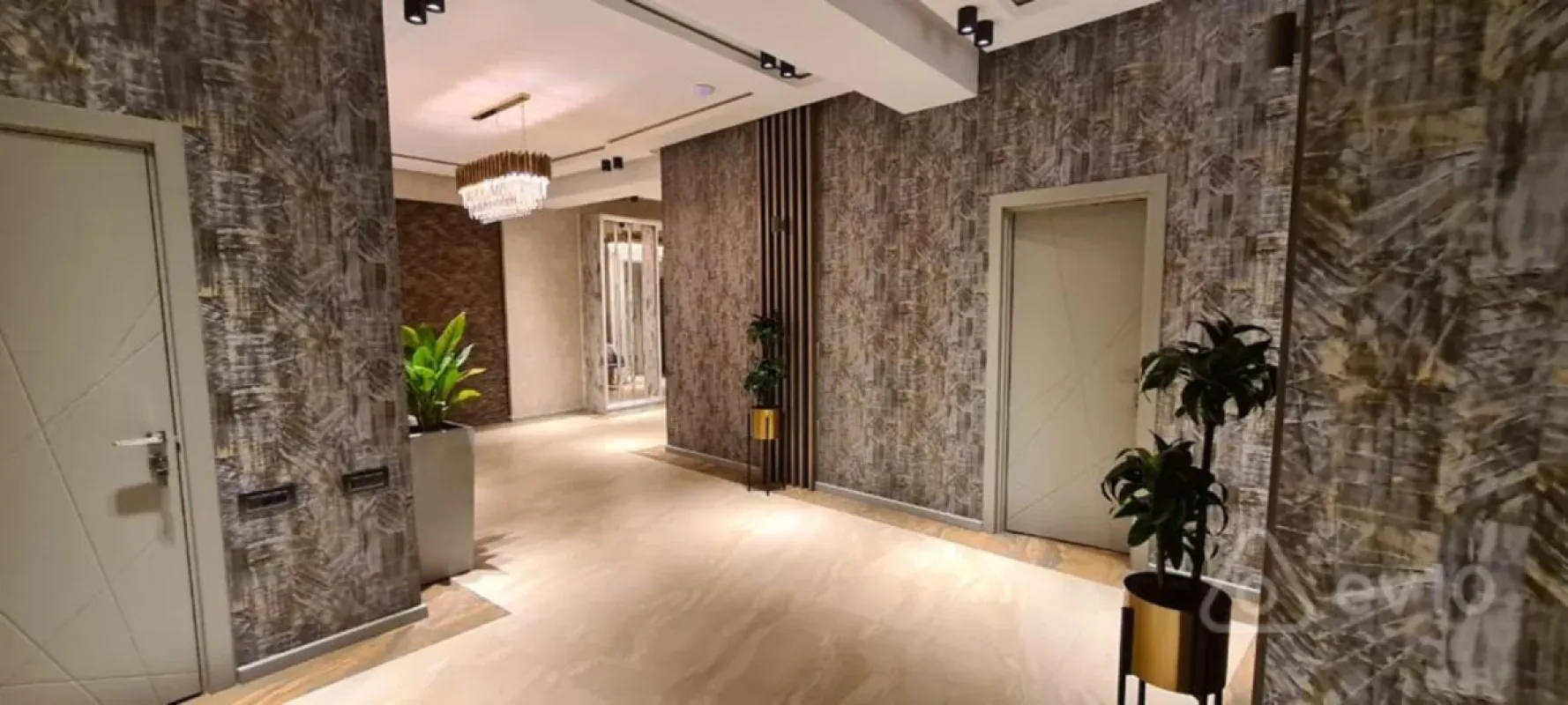 Kirayə verilir 5 otaqlı yeni tikili 246 m²
