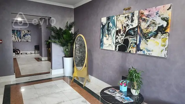 Kirayə verilir 5 otaqlı yeni tikili 246 m²