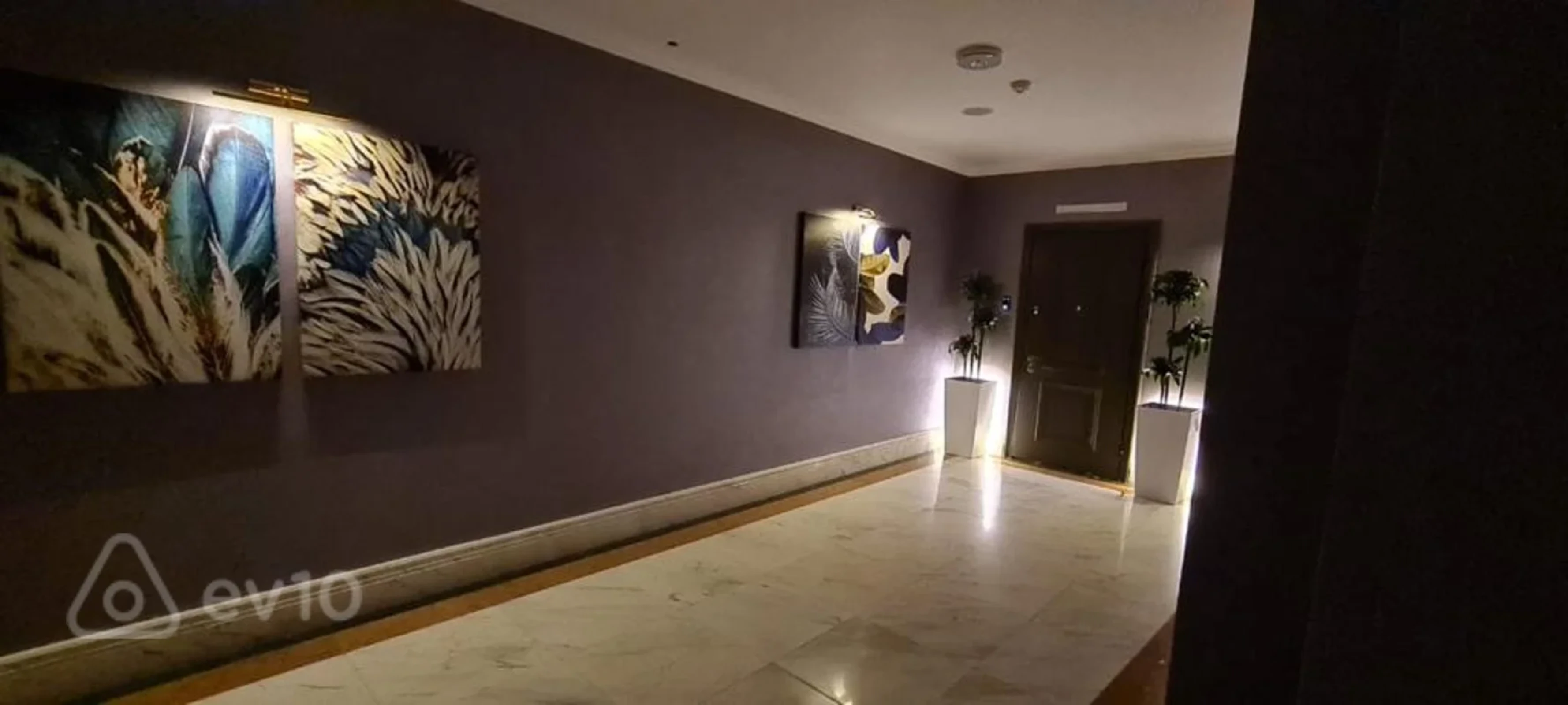 Kirayə verilir 5 otaqlı yeni tikili 246 m²