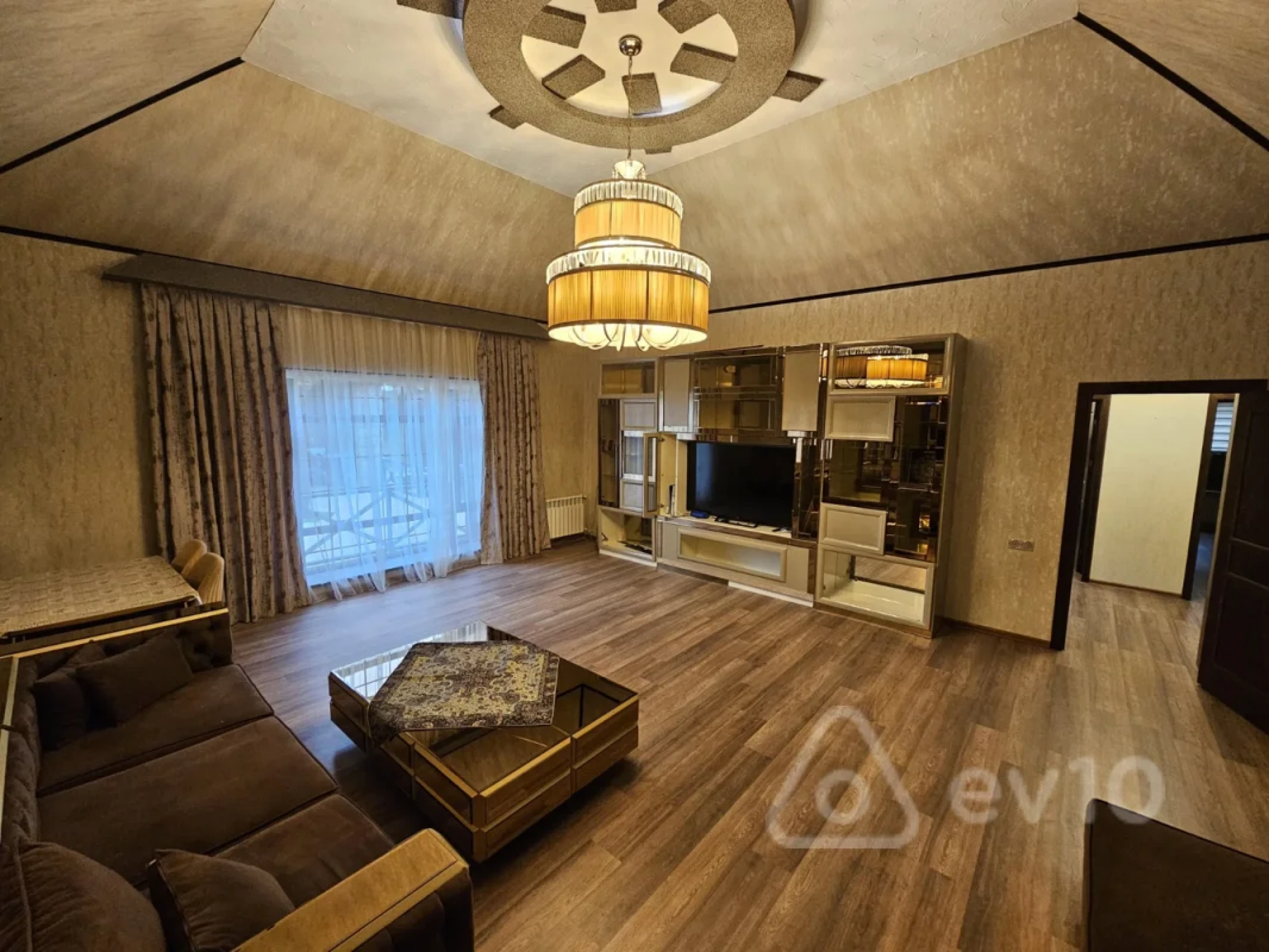 Satılır 4 otaqlı həyət evi 222 m²