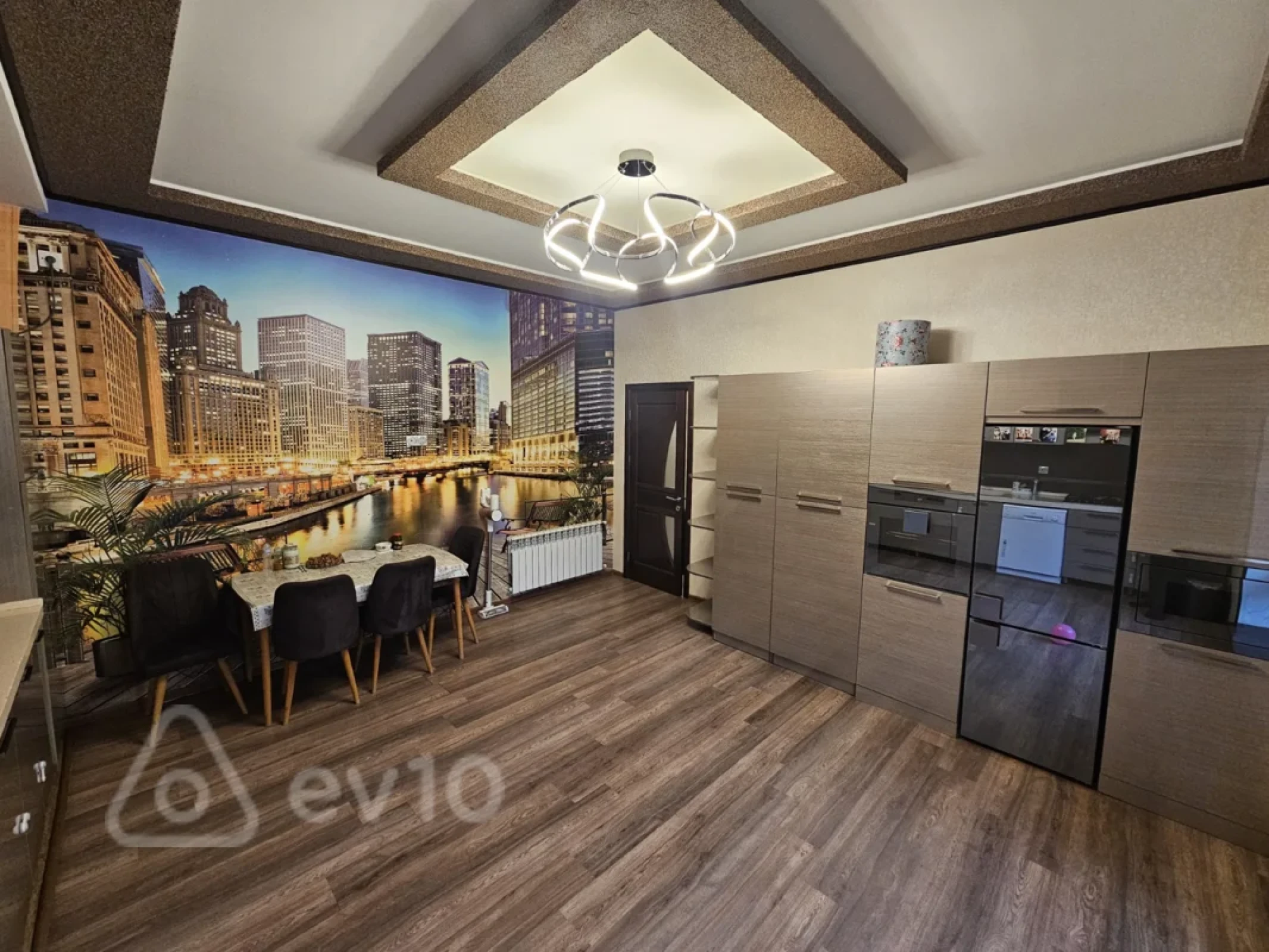 Satılır 4 otaqlı həyət evi 222 m²