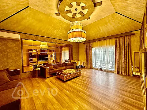 Satılır 4 otaqlı həyət evi 222 m²