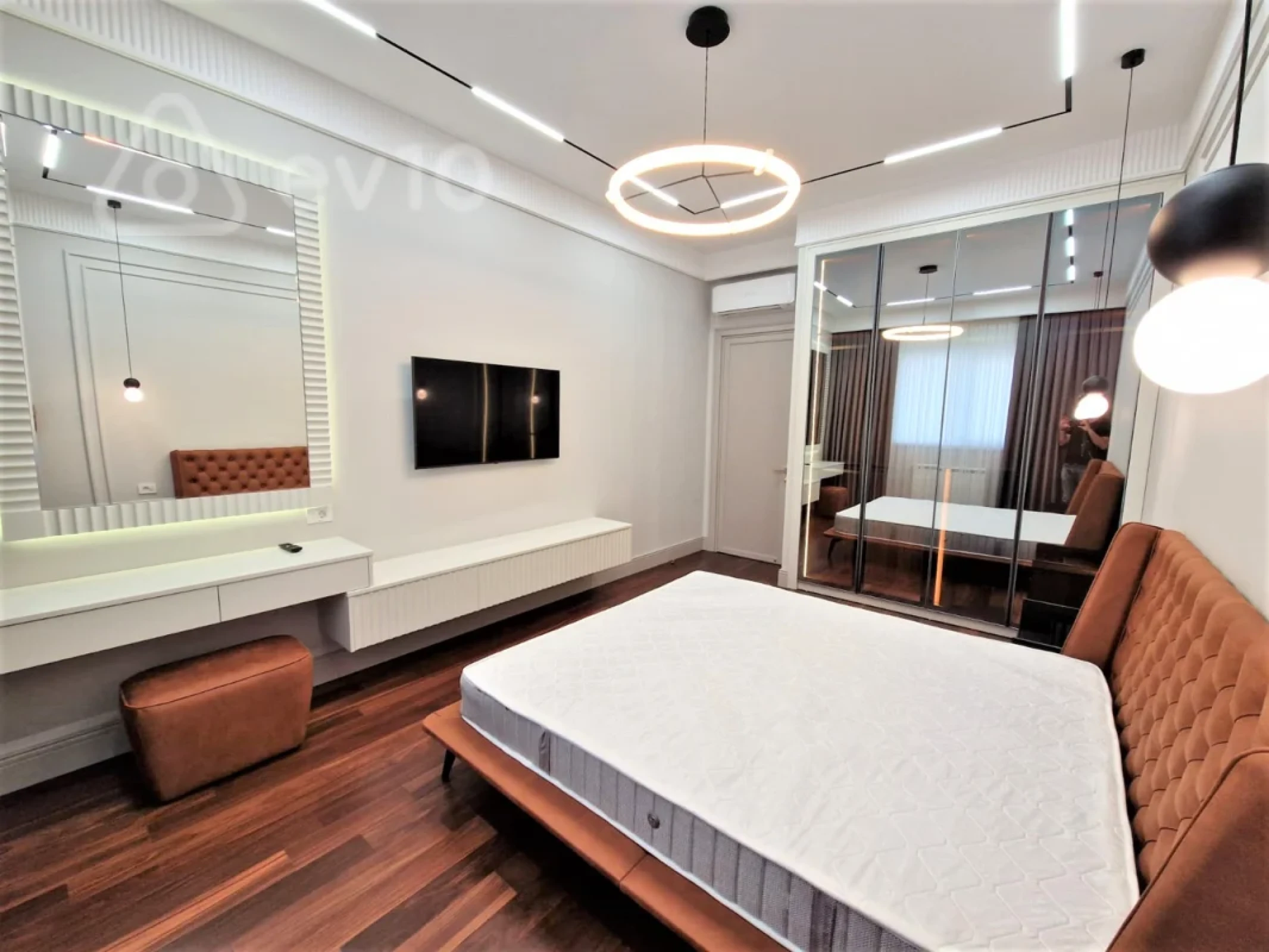 Kirayə verilir 3 otaqlı yeni tikili 160 m²