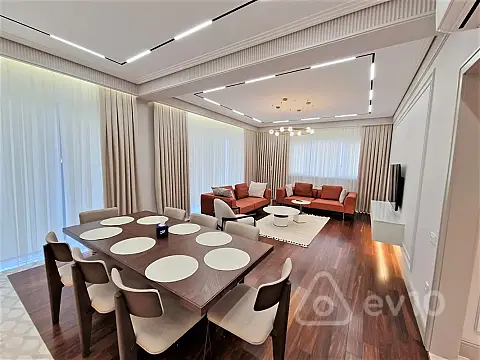 Kirayə verilir 3 otaqlı yeni tikili 160 m²