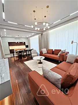 Kirayə verilir 3 otaqlı yeni tikili 160 m²