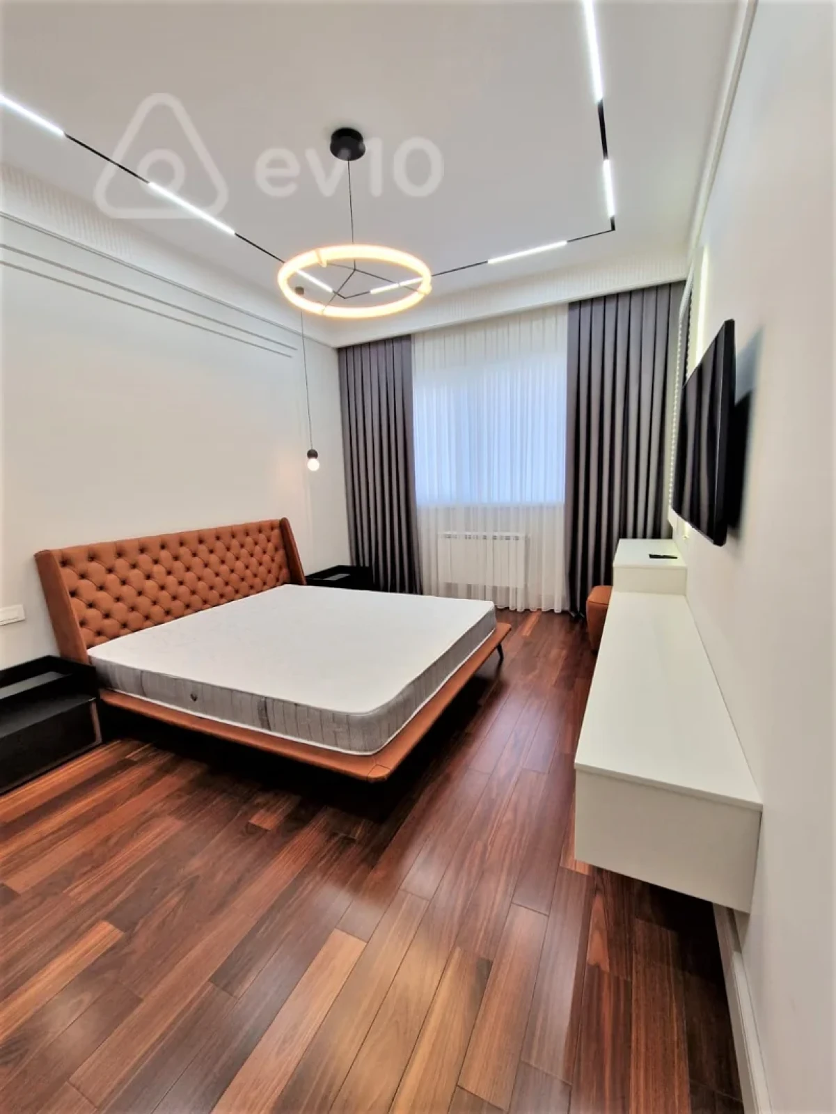 Kirayə verilir 3 otaqlı yeni tikili 160 m²