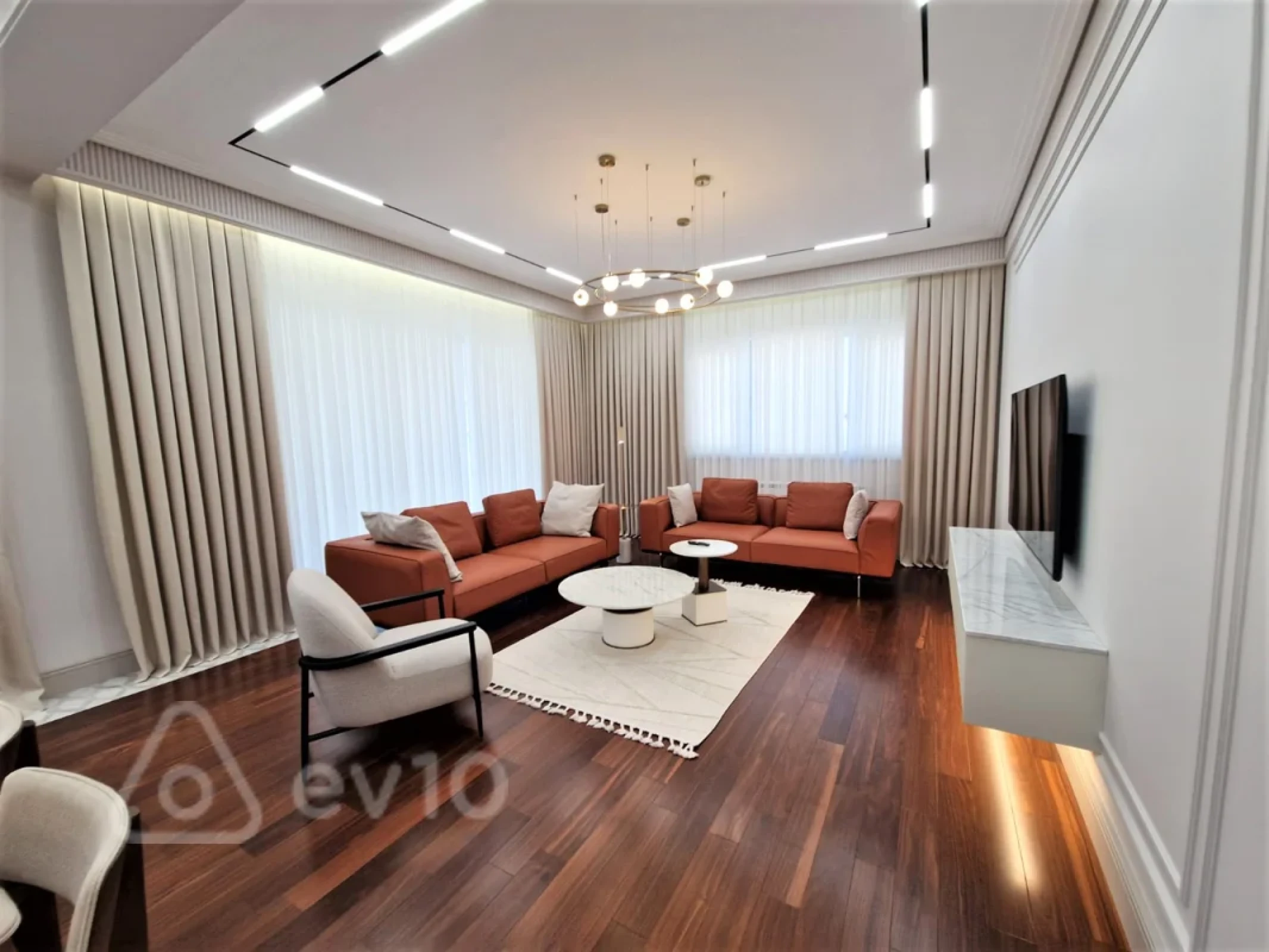 Kirayə verilir 3 otaqlı yeni tikili 160 m²