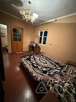 Satılır 5 otaqlı həyət evi 180 m²