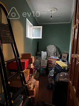 Satılır 5 otaqlı həyət evi 180 m²