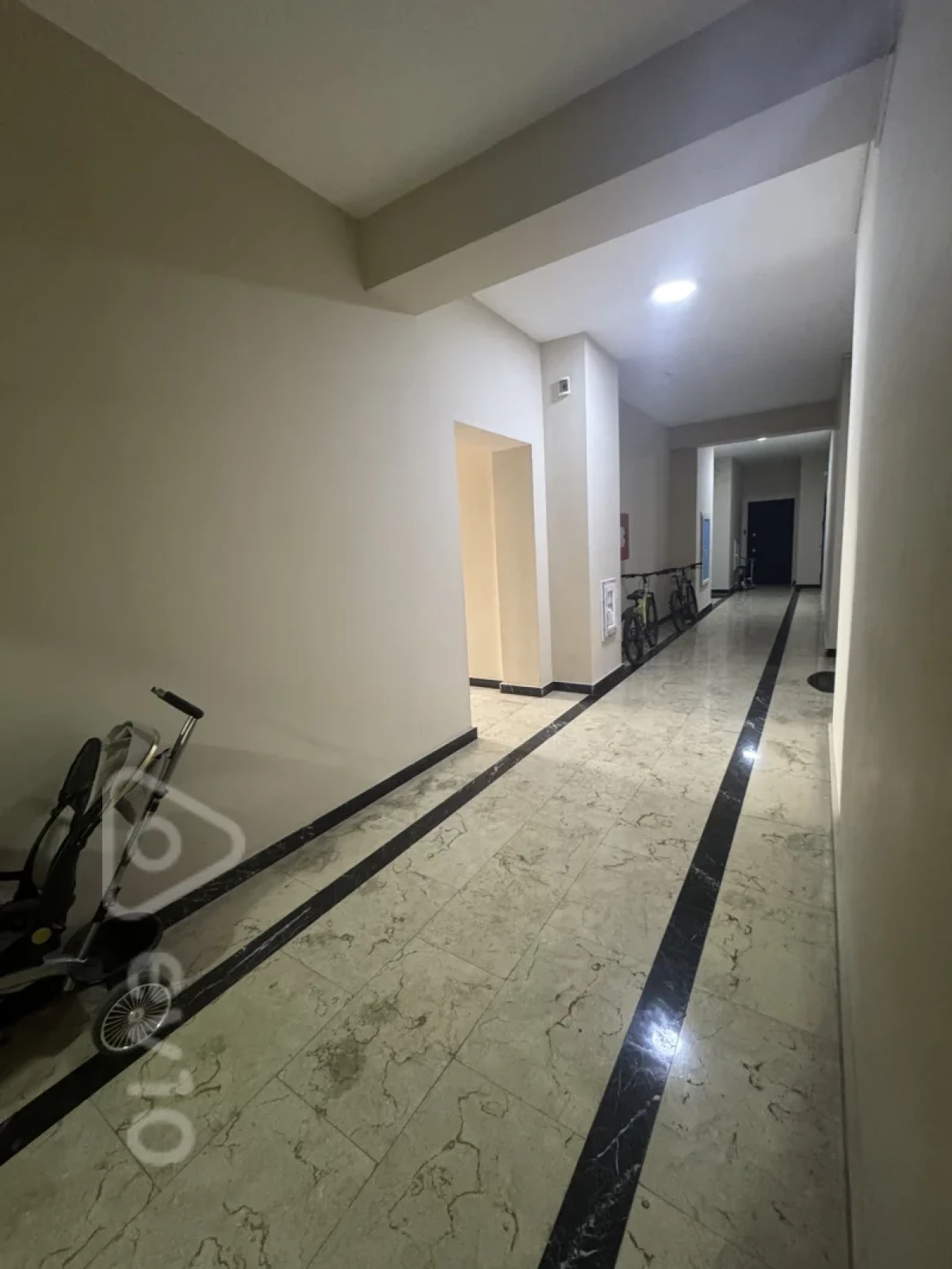 Satılır 2 otaqlı yeni tikili 64 m²
