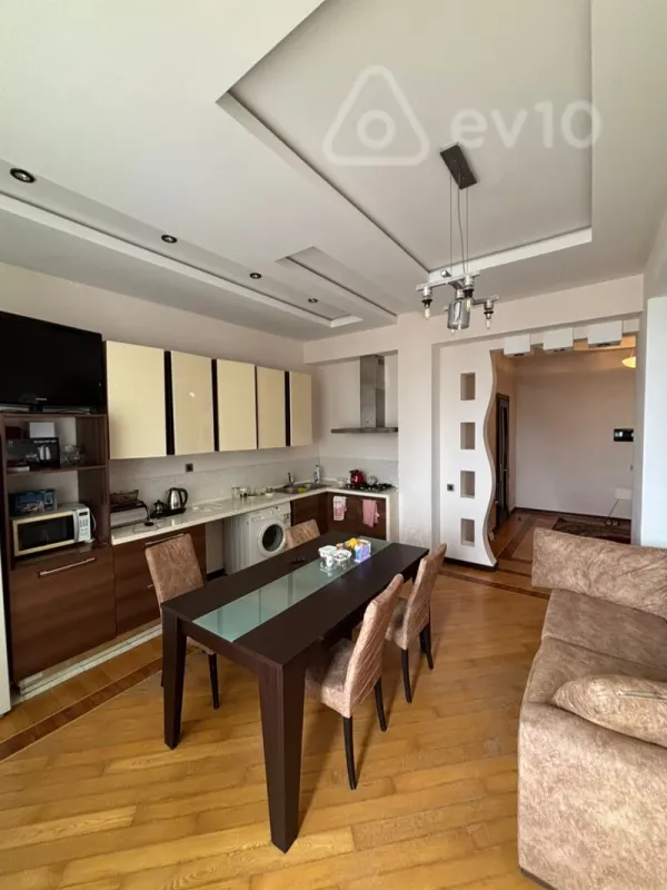 Kirayə verilir 2 otaqlı yeni tikili 78 m²