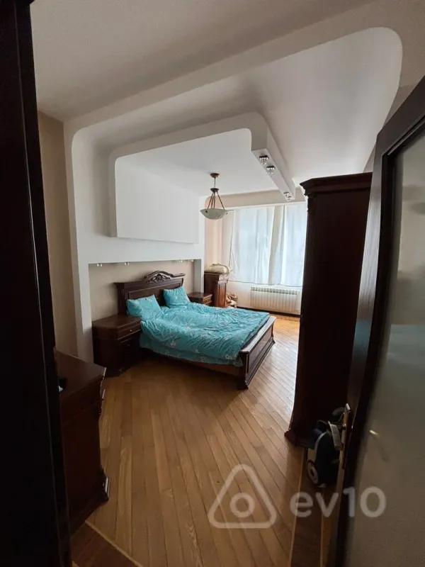 Kirayə verilir 2 otaqlı yeni tikili 78 m²