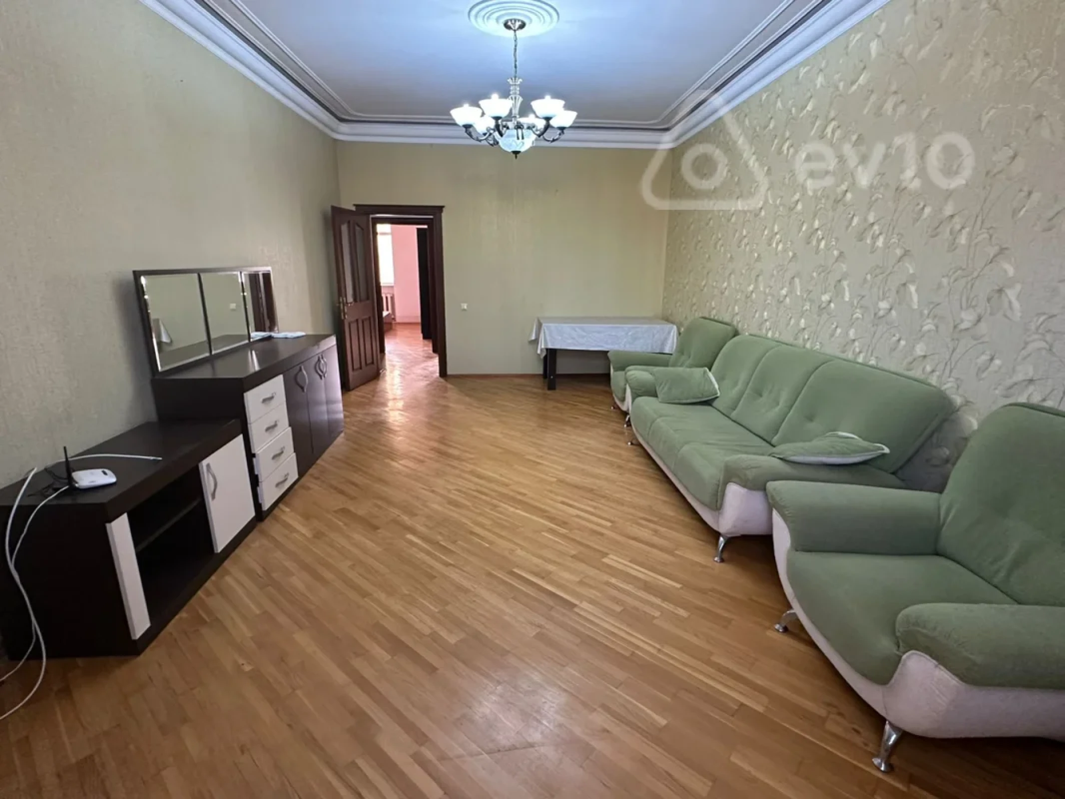 Kirayə verilir 2 otaqlı yeni tikili 70 m²